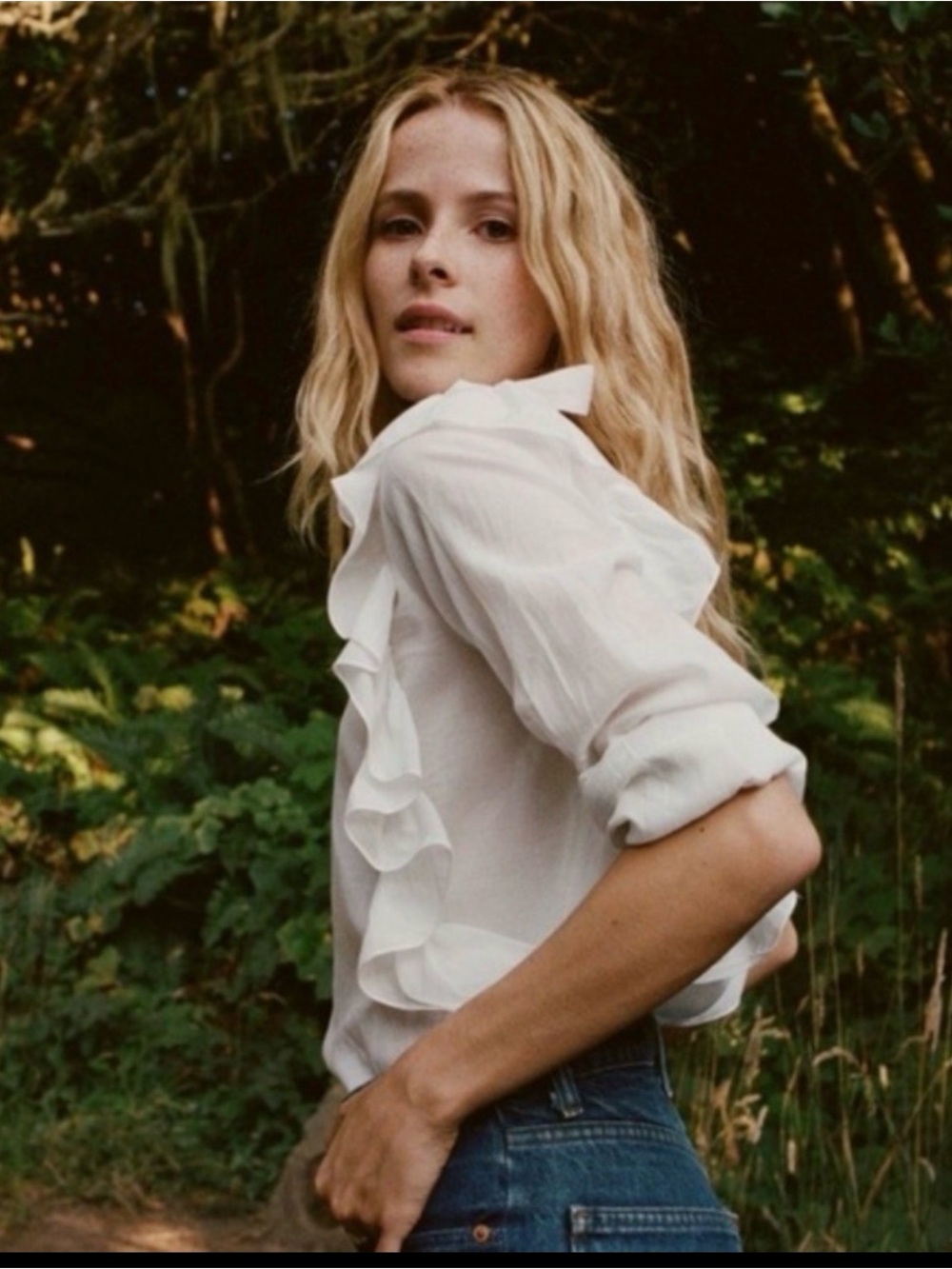 Doen White Ruffle-Sleeve Blouse